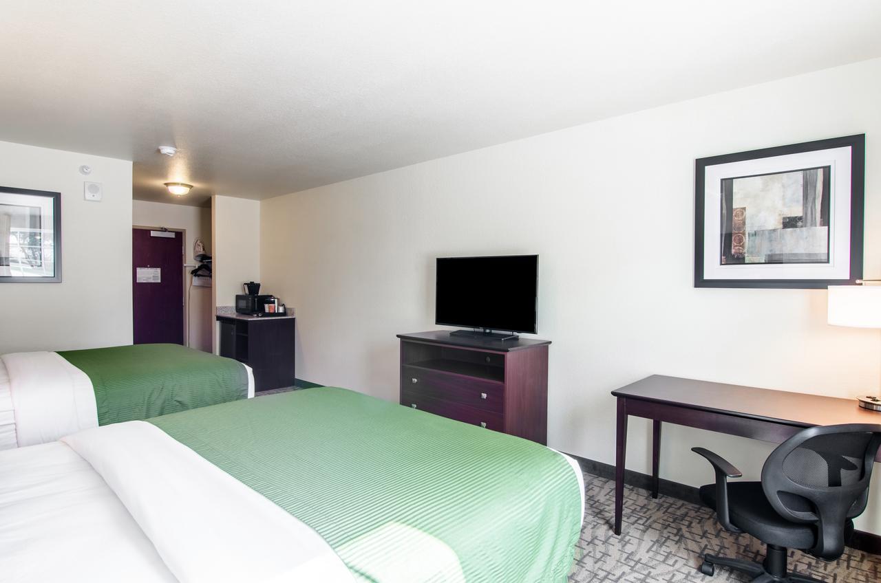 Cobblestone Inn & Suites - Guernsey Exteriér fotografie